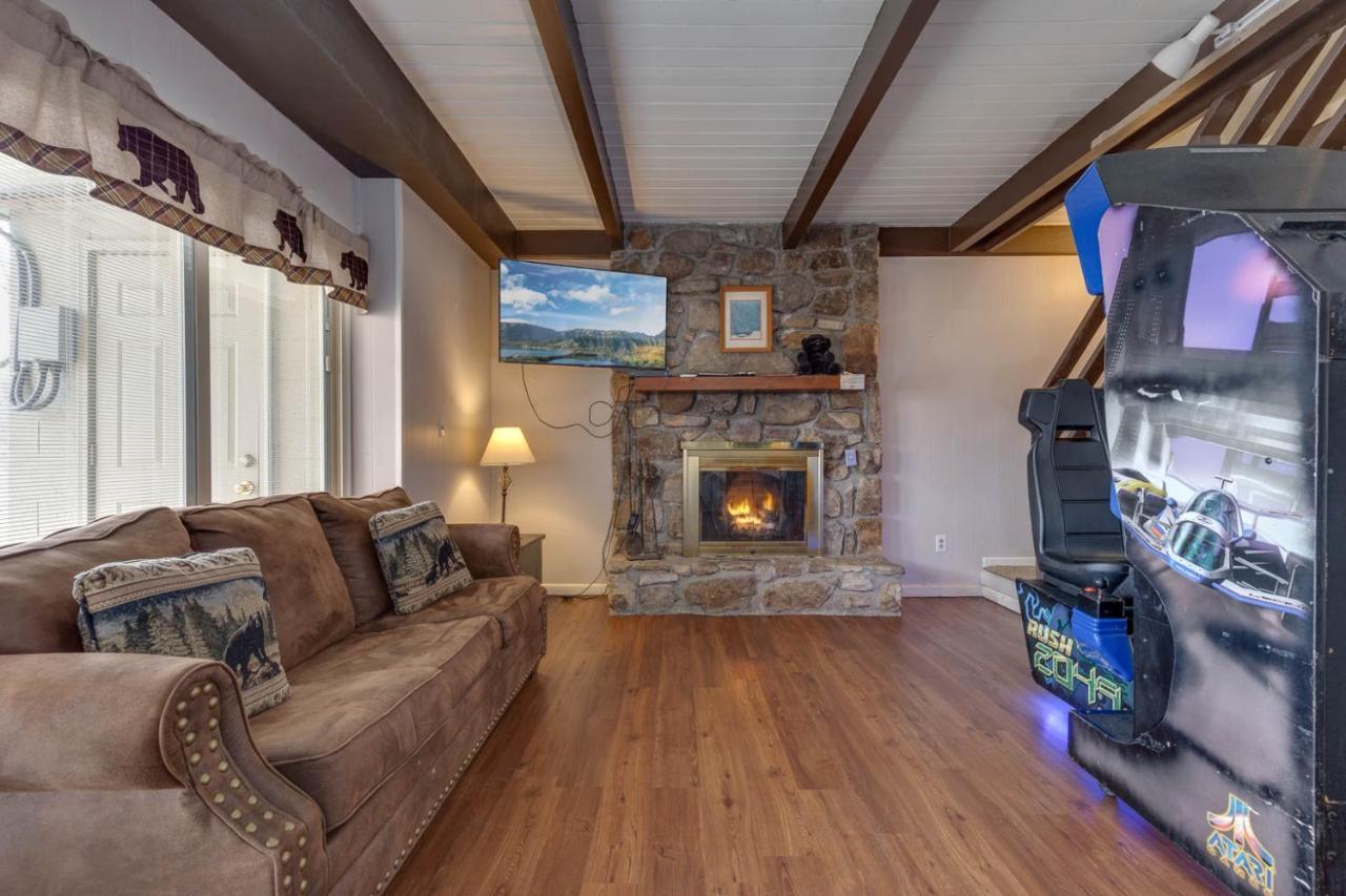 גטלינבורג Bear View Chalet, 3 Bedroom, Pool, Pets, Arcades, Wifi, Hot Tub, Sleeps 12 מראה חיצוני תמונה