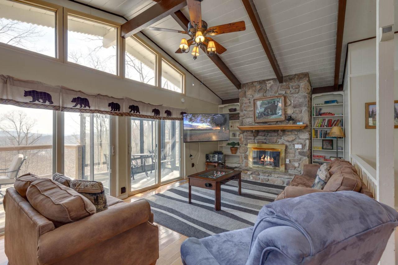 גטלינבורג Bear View Chalet, 3 Bedroom, Pool, Pets, Arcades, Wifi, Hot Tub, Sleeps 12 מראה חיצוני תמונה